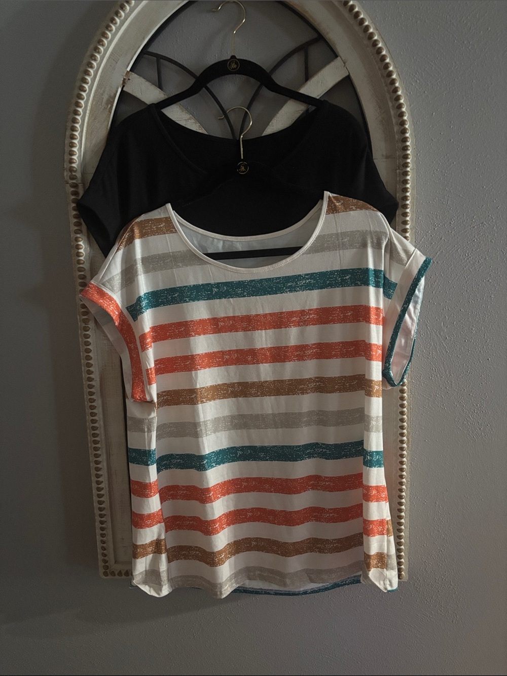 Striped Short-Sleeve Crewneck Women's Top - Multi & Black xl